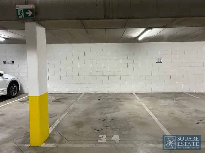 Garage/Parking