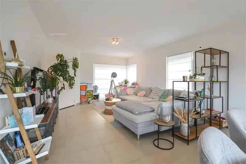 Te Huur Oudenburg: 3 Slaapkamers, Garage, Tuin