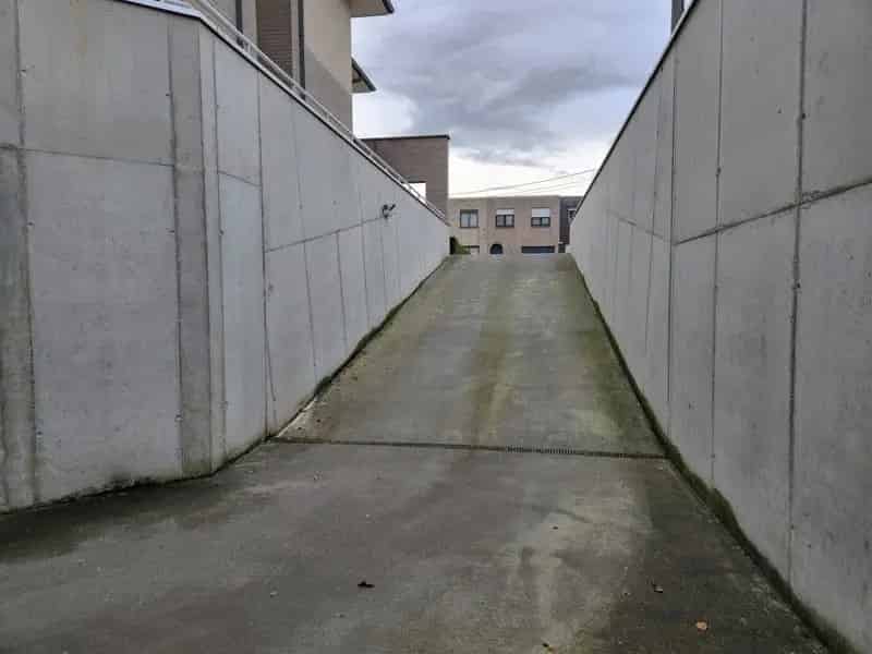 1 ONDERGRONDSE AUTOSTAANPLAATS TE KOOP!