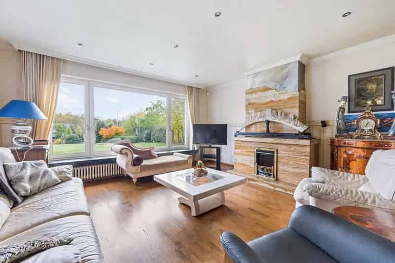 Vrijstaande villa op een perceel van 57a 24ca in Molenstede