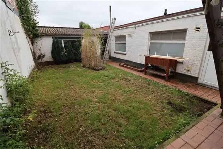 Appartementsblok Te Koop: 2 Appartementen, Gerenoveerd, Centrum