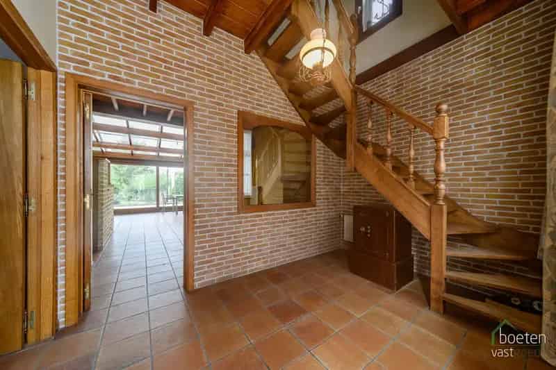 LEISELE: Voormalige herberg "Au Tivoli" met 3 slpks, heel wat ruimte, zongericht terras en diepe tuin op 865m² totale grondopp.