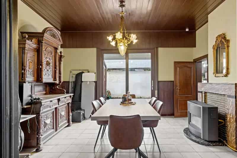 Te renoveren woning met karakter in een rustige buurt