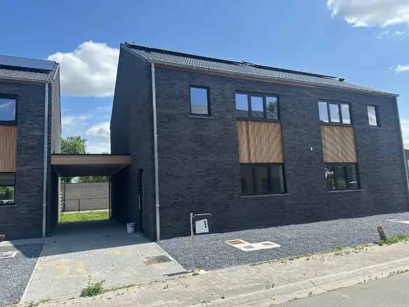 Stijlvolle nieuwbouwwoning in het centrum van Kaprijke!