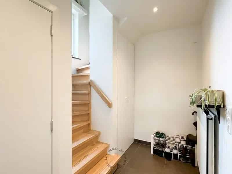 Rustig gelegen woning met 3 slaapkamers, dressing, bureau, tuin en garage