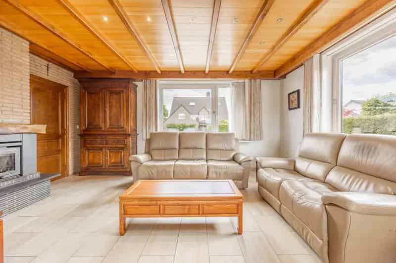 Ruime Halfopen Bebouwing 4 Slaapkamers Te Huur