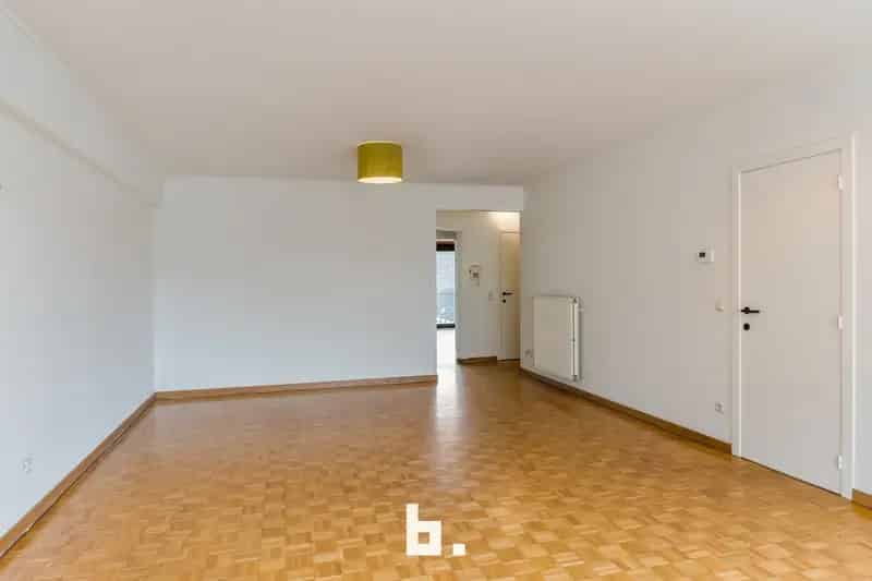 Appartement te huur Kortrijk - Lichtrijk met 2 Terrassen en Staanplaats