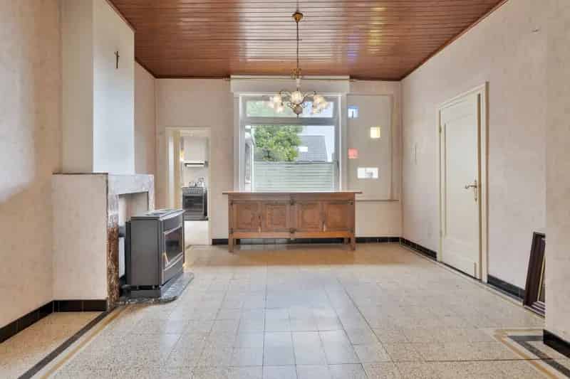 Te renoveren woning in hartje Lauwe!