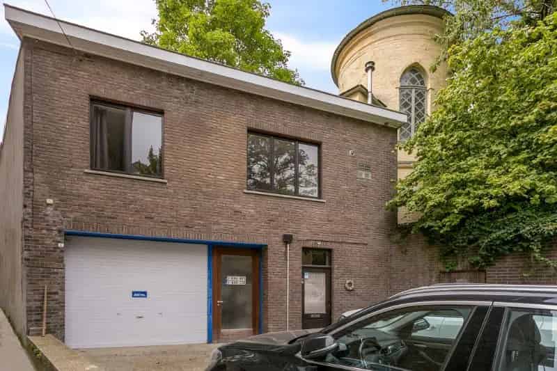 Ruim magazijn te koop – Centrum Oudenaarde, Grachtschelde