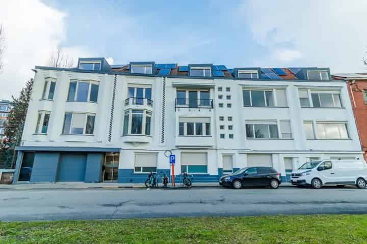 Opbrengsteigendom te koop in Gent