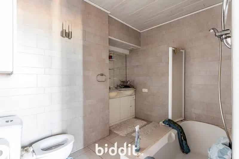 TE RENOVEREN DAKAPPARTEMENT