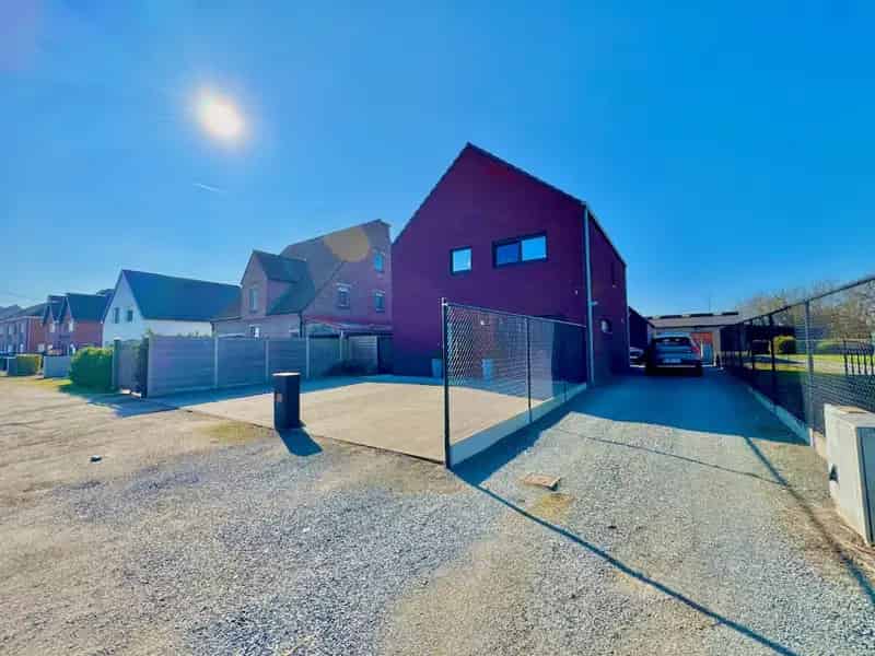 Huis te huur met loods Wippelgem 224m2 5 slaapkamers