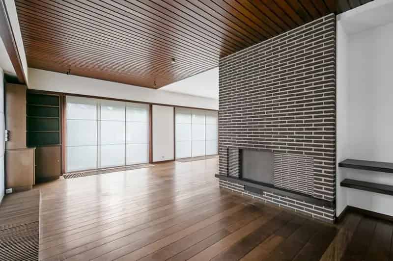 Op te frissen woning met ruime kelder op een perceel van 931m²