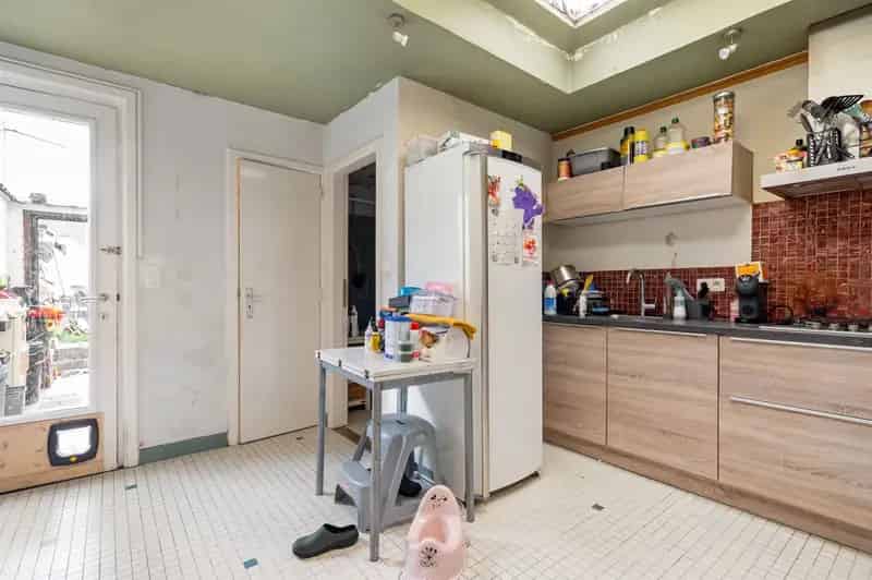Ruime gezinswoning met 4 slpks, garage, oprit én zuidoostgerichte tuin!