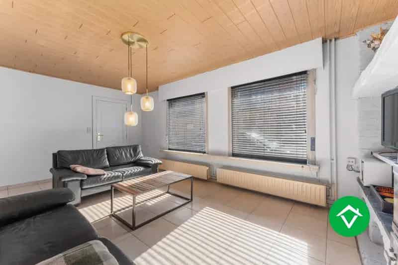 Instapklare woning met drie slaapkamers en inpandige garage te Ichtegem