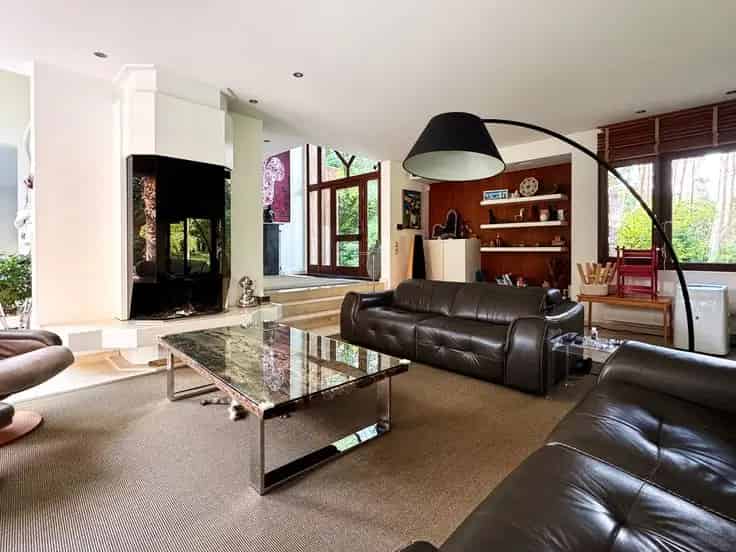 Luxe Villa Te Koop: 5 slaapkamers, Zwembad, Grote Tuin