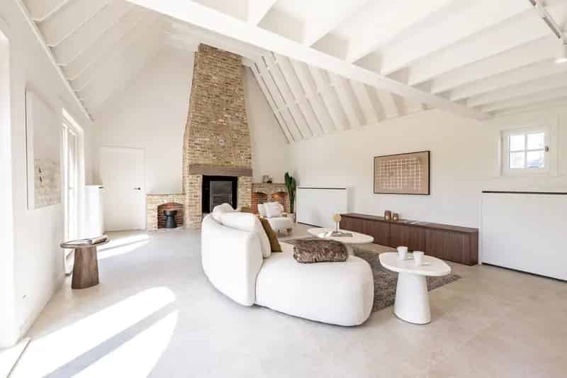 Prachtige alleenstaande fermette op 2645 m² grond