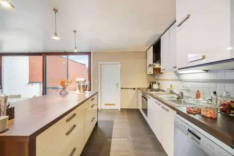 Roeselare : Centrum Rumbeke - Instapklare charmante woning op 575 m²