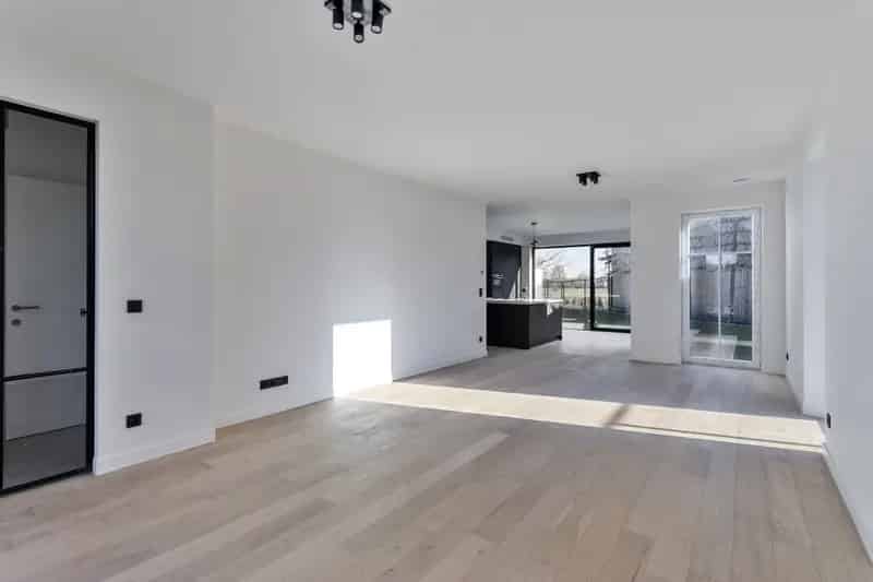 Nieuwe En Voll Afgewerkte Woning