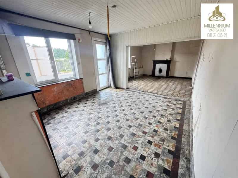 Woning op Ruime Bouwgrond van 682m² in Vliermaalroot!