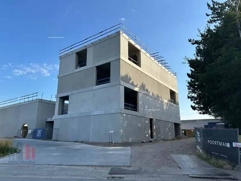 Nieuwbouw kantoorruimte te koop in Bekaertstraat Zwevegem