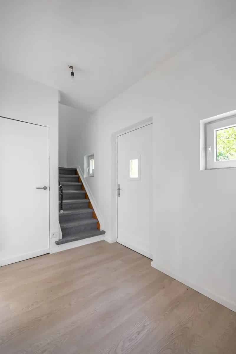 Karaktervolle woning met zwembad op toplocatie in Wijnegem