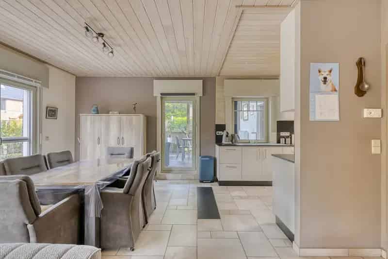 Bungalow met vier slaapkamers in Asse