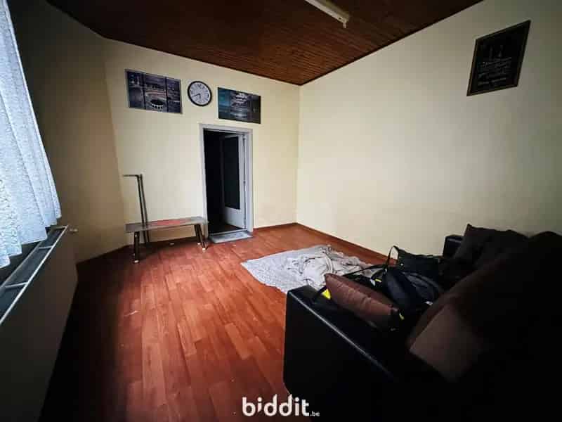 TE RENOVEREN HUIS MET GARAGE - 2 ERKENDEN WOONEENHEDEN