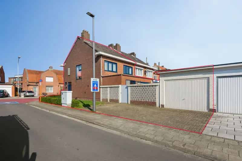 Rustig gelegen gezinswoning met garage nabij station
