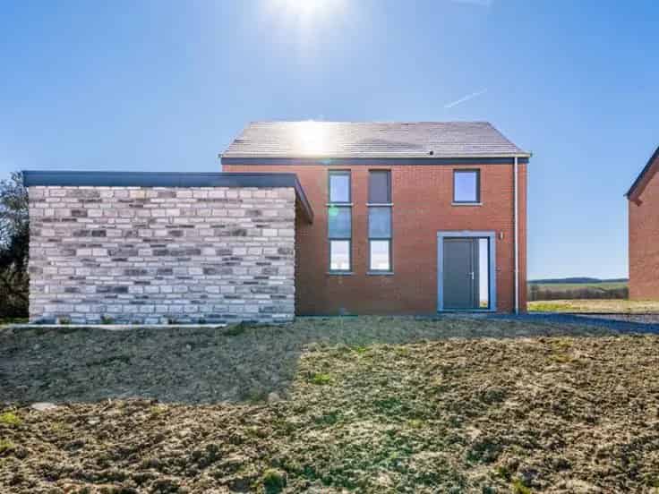 Huis Te Koop: Rustige Villa met 3 slaapkamers en Zuidtuin