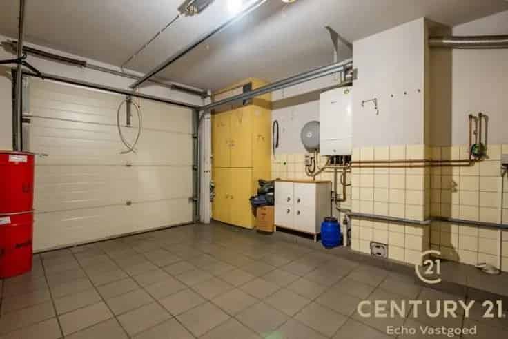 Huis Te Koop Turnhout: Ruime gezinswoning met studio en stadstuin
