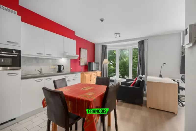 Instapklare studio te koop in gegeerde buurt van Schaarbeek