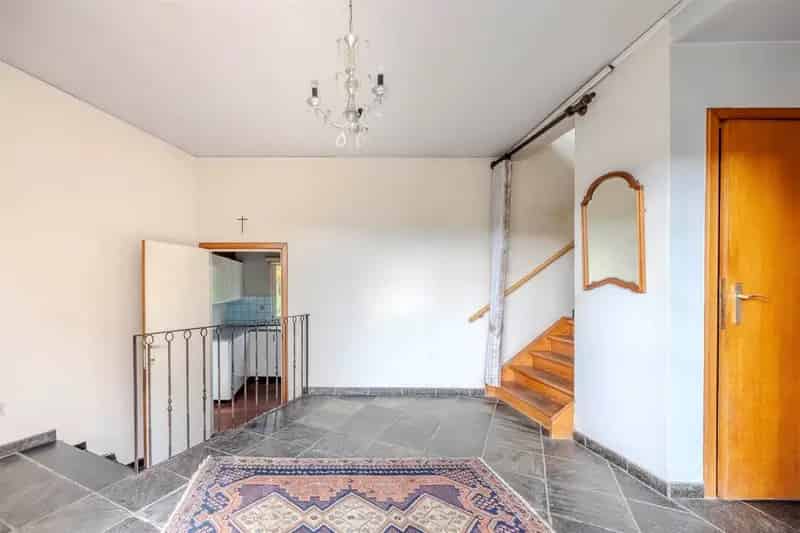 Te renoveren 4 slpk woning op 11a43ca