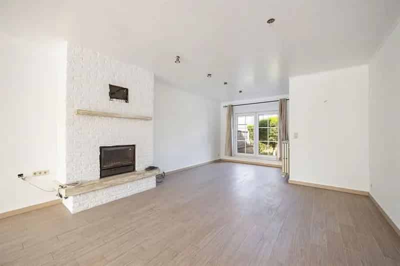 Ruime Gezinswoning Met 5 Slaapkamers In Kortenberg