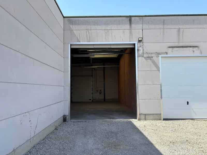 OORDEGEM - Loods op centrale ligging