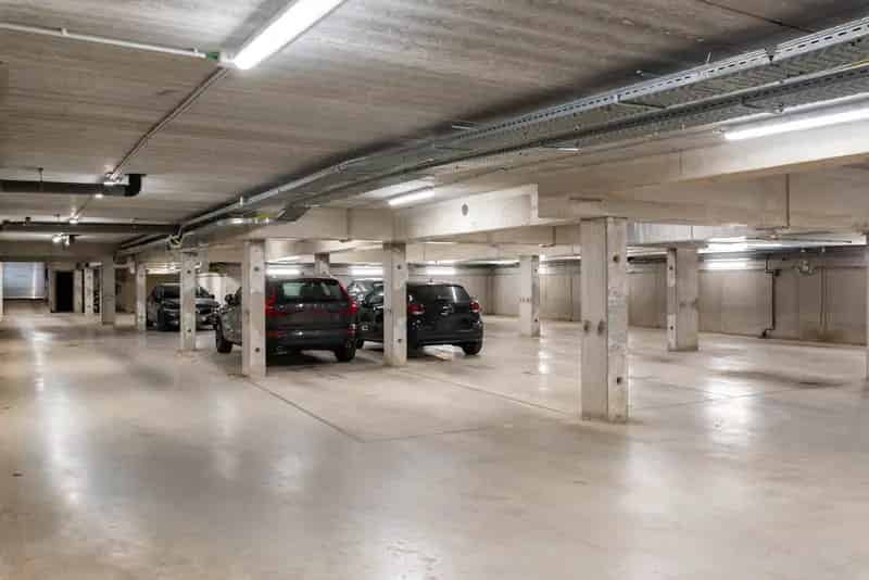 Autostaanplaatsen te Haantjeslei