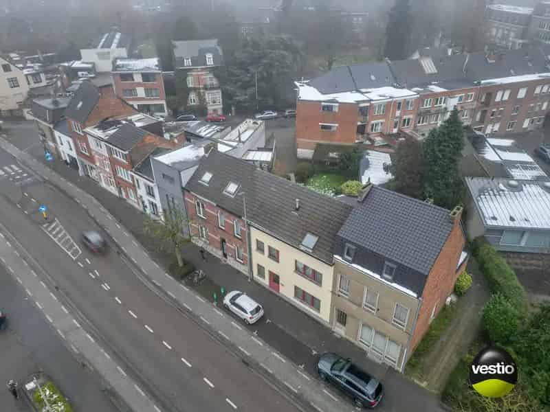 RUIME WONING MET MOGELIJKHEID KANTOOR-/PRAKTIJKRUIMTE BINNEN GROTE RING HASSELT