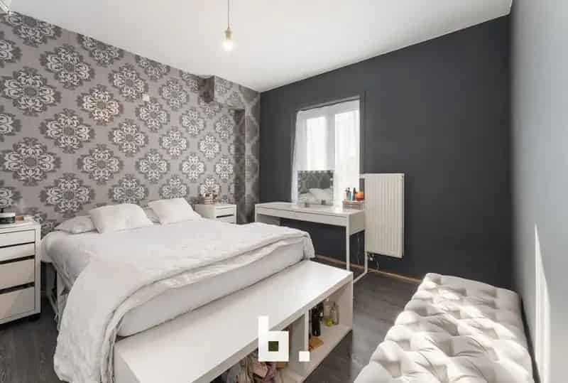 Op te frissen, ruime woning op een rustige locatie!