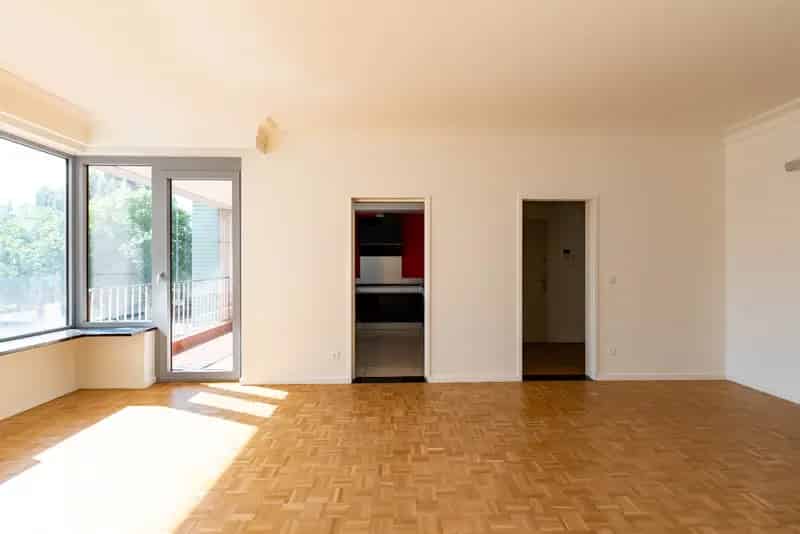 Centraal gelegen 3 slaapkamer appartement 8512146
