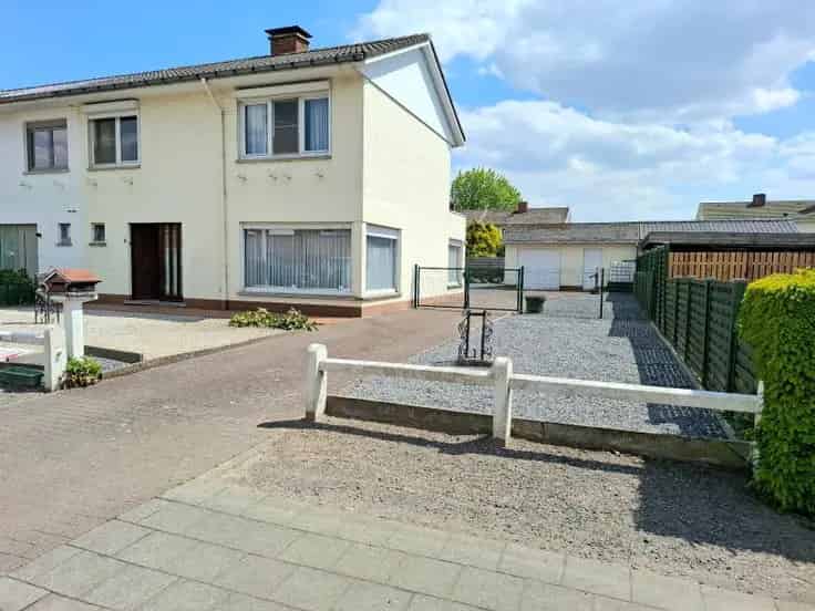 Huis Te Koop HOB Zuidgerichte Tuin Rustige Wijk Deinze