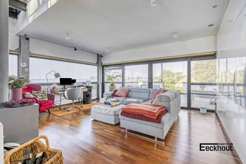 Moderne Villa te Huur met Panoramisch Zicht op de Spuikom