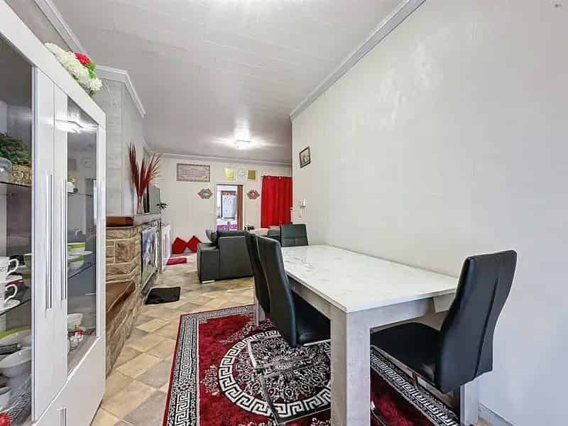 Instapklare woning met 3 slaapkamers in centrum Sint-Niklaas!