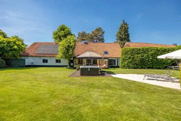 Gerenoveerde hoeve te Vorselaar: Rust, Groen en Authenticiteit