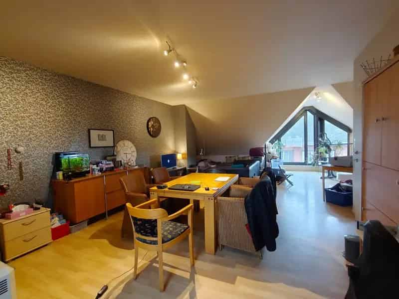 Appartement met terras en garage op de tweede verdieping