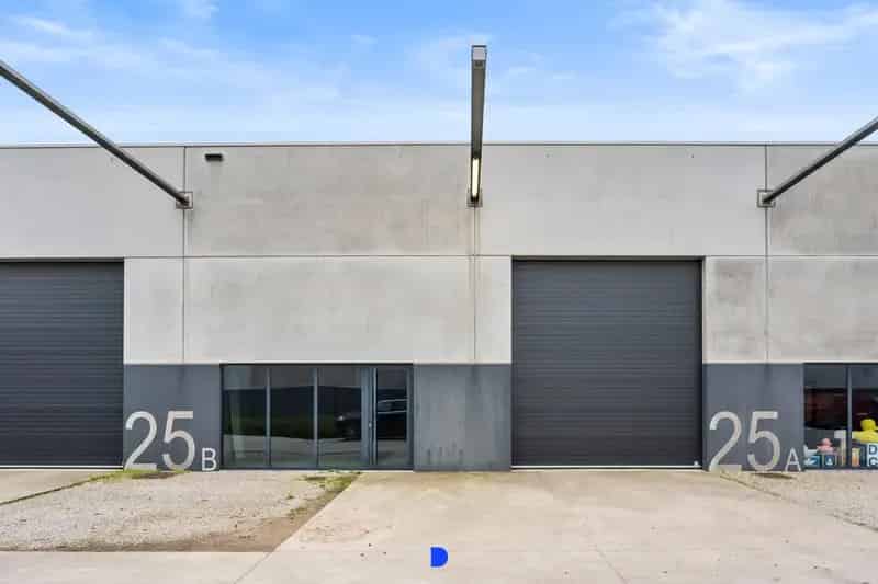 Recente loods van 360m² in Roeselare.