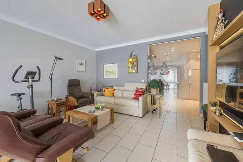 3 Slaapkamer Appartement te Huur Linkeroever