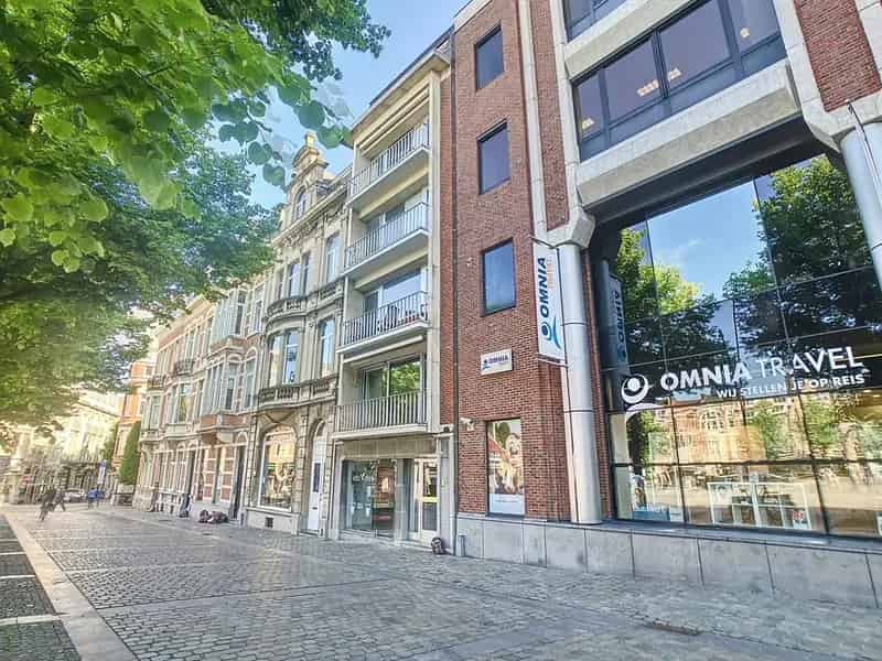 Gezellig appartement gelegen op het Ladeuzeplein