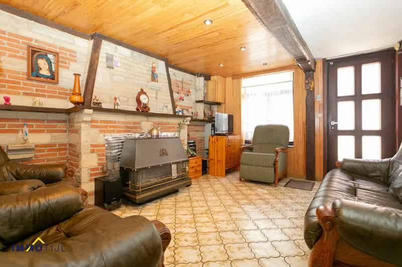 Op te frissen woning met 2 slpk te Geraardsbergen