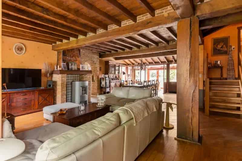 Landhuis te Nijvel 1558m2 3 slaapkamers tuin garage