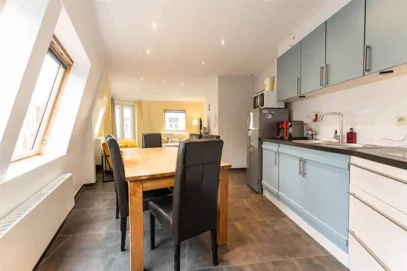 GEMEUBELD / 3 SLAAPKAMERS / CENTRUM